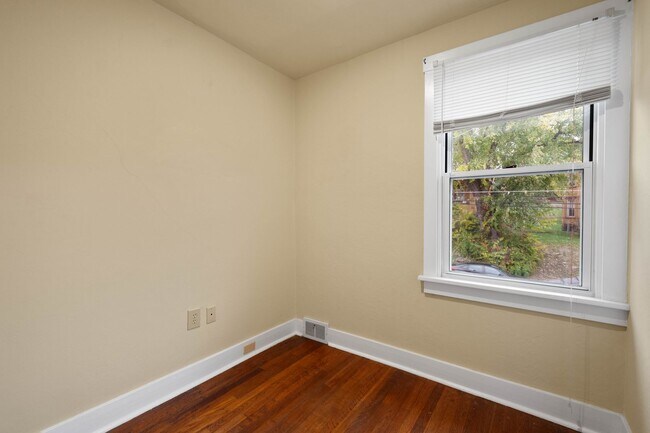 Building Photo - MOVE IN TODAY! Don't miss this FULLY RENOVATED 3-bedroom in BROOKLINE!