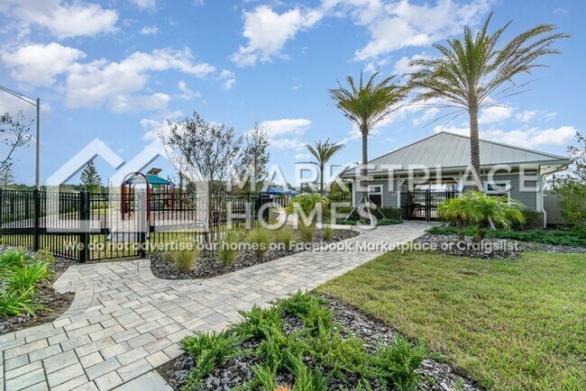 Building Photo - 11033 Stapleton Dr