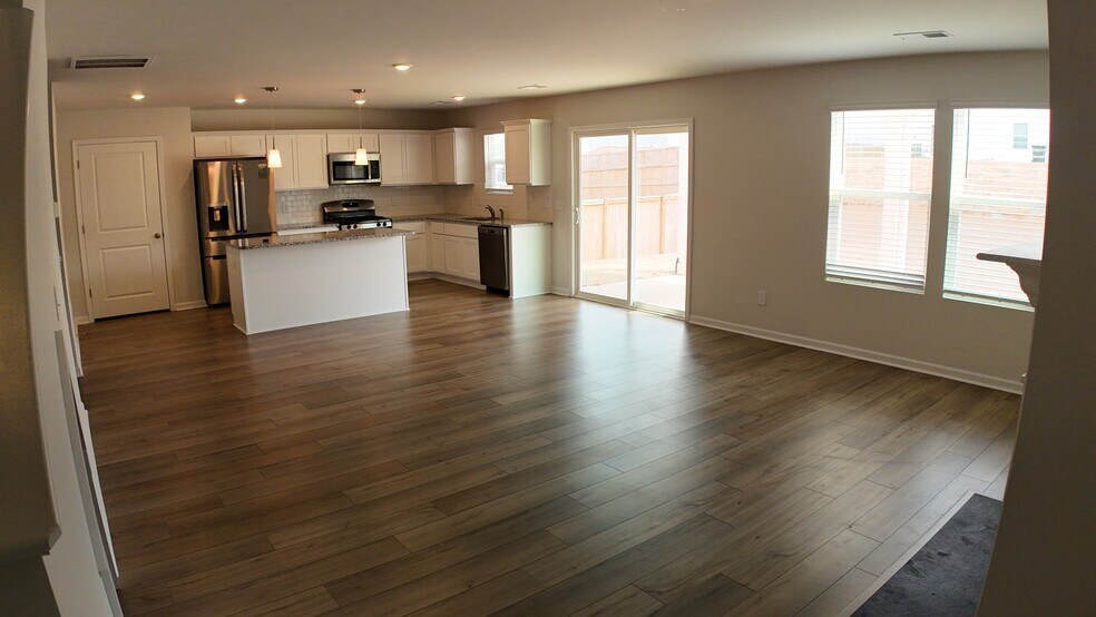 Building Photo - 359 Anna Gray Cir