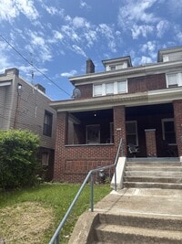 Building Photo - 2032 Wightman St