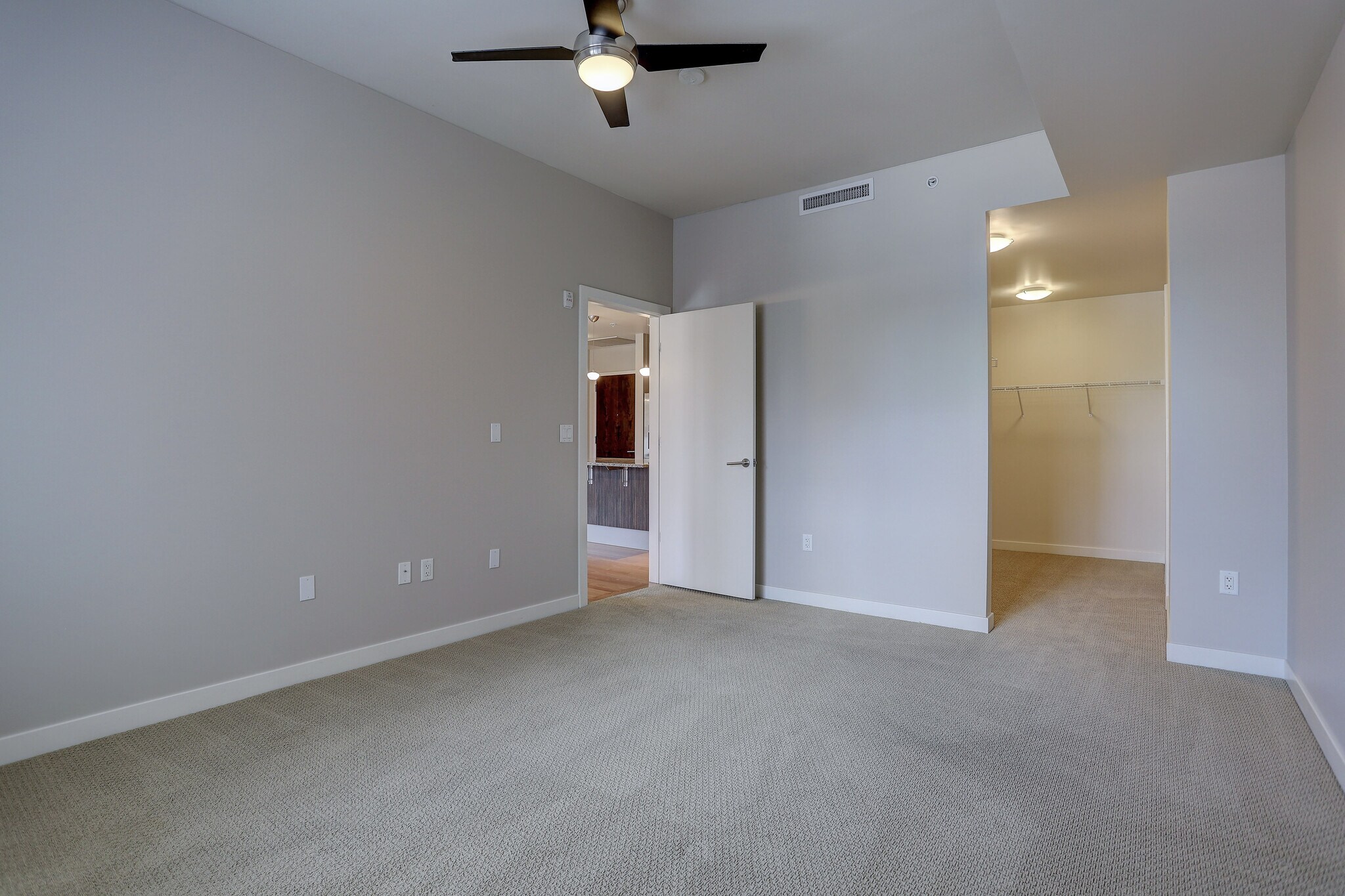 Building Photo - 410 Acoma St