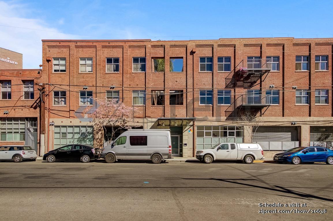 Building Photo - Unit 208