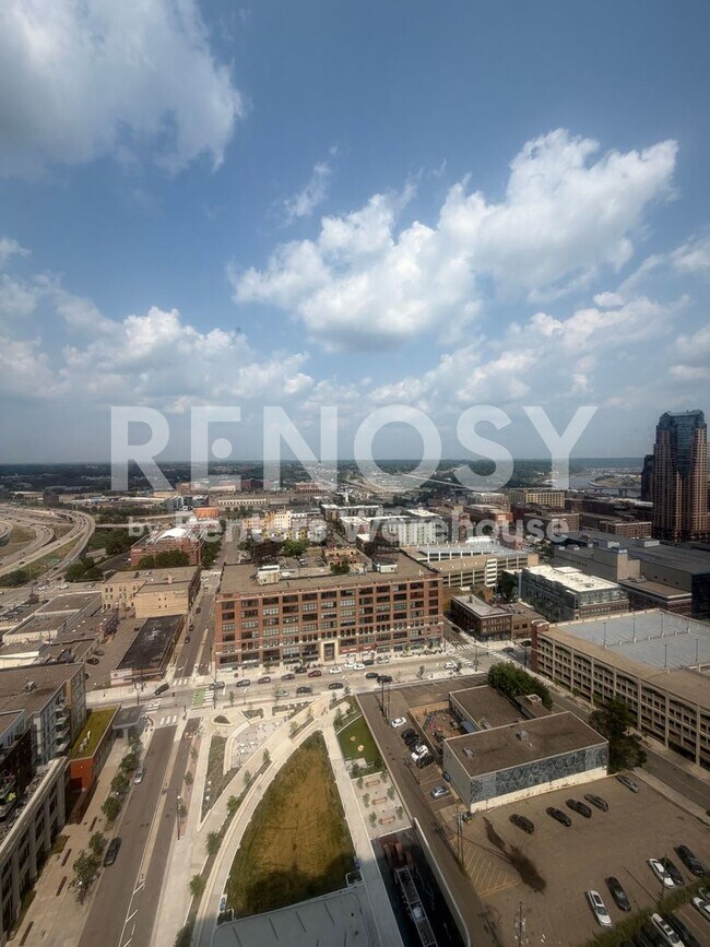 Building Photo - 78 10th St E