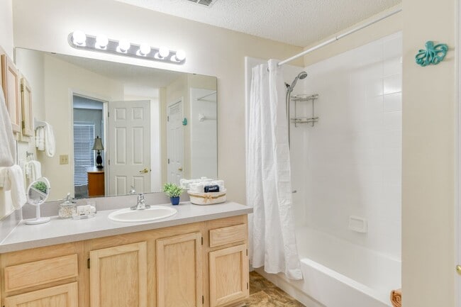 Building Photo - Peaceful Pond-Front Retreat | Family-Frien...