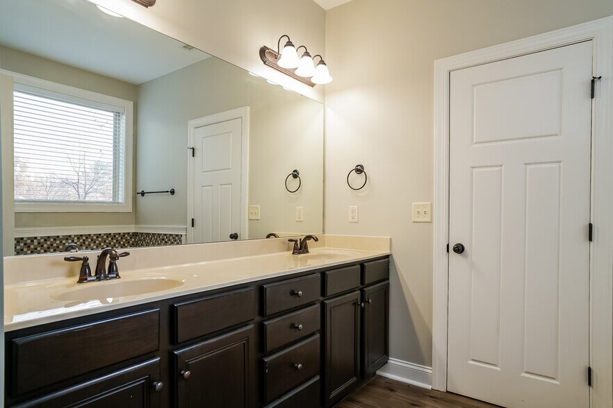 Building Photo - 1008 Hardin Hill Lane