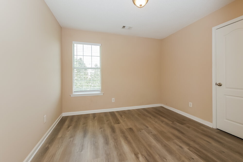 Building Photo - 255 Summer Hill Cir