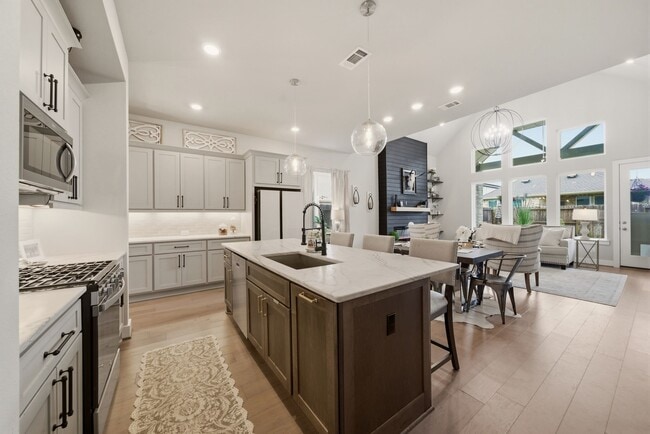 Building Photo - 31839 Grand Orch Ln