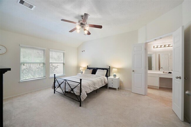 Building Photo - 14411 Dakota Bend Dr