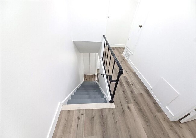 Building Photo - 11820 Gloxinia Ave