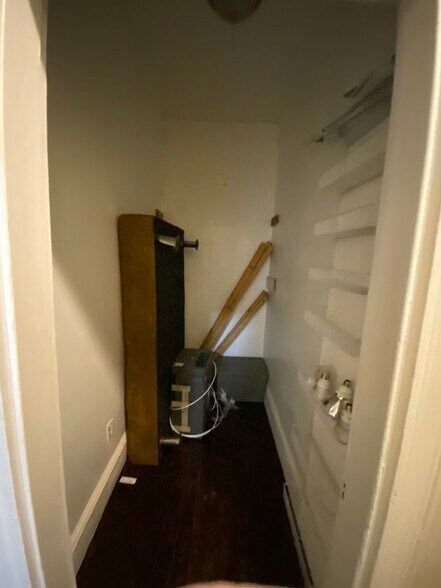 Building Photo - 9 Chilcott Pl