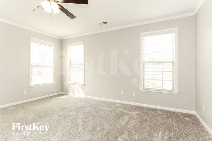 Building Photo - 716 Wood Lily Dr