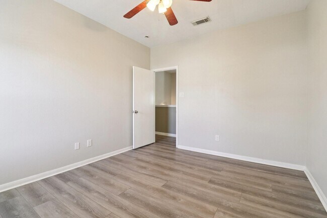 Building Photo - 16546 Cypress Thicket Dr