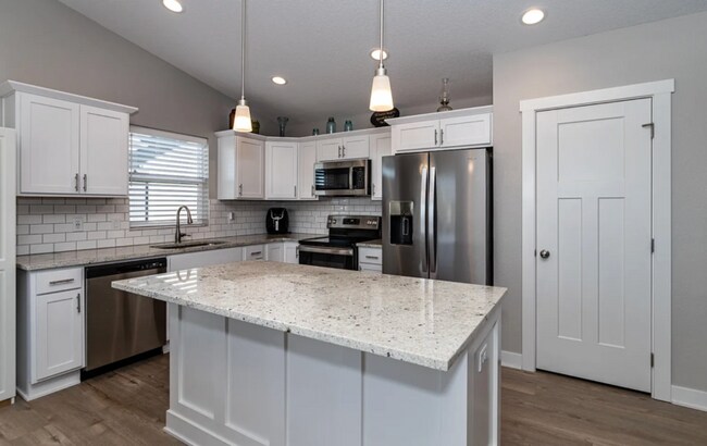 Building Photo - 508 Wicker Dr.