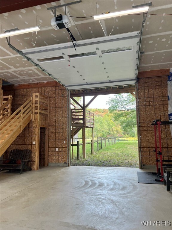 Building Photo - 5445 E Creek Rd