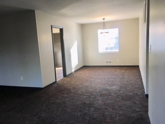 Building Photo - 100 Branham Ave SW