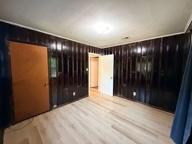 Building Photo - 224 Virginia