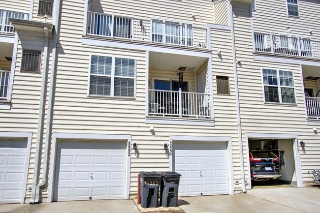 Building Photo - 42252 Black Rock Terrace