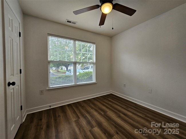 Building Photo - 2039 Shady Pond Dr