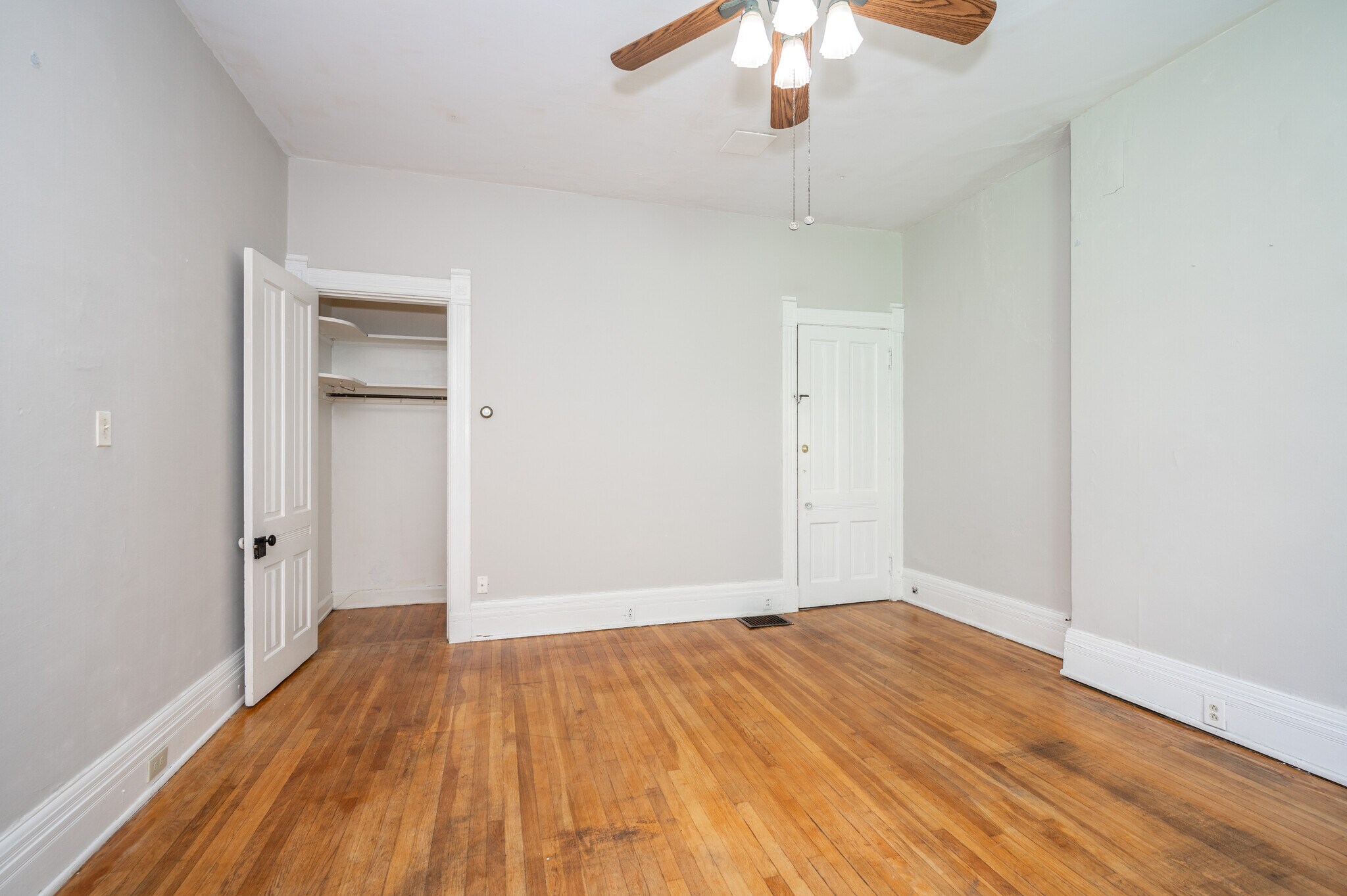 Family room and second large closet - 120 Lyon St