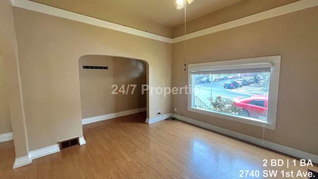 Building Photo - Classic 2 BD | 1 BA Home Near OHSU!