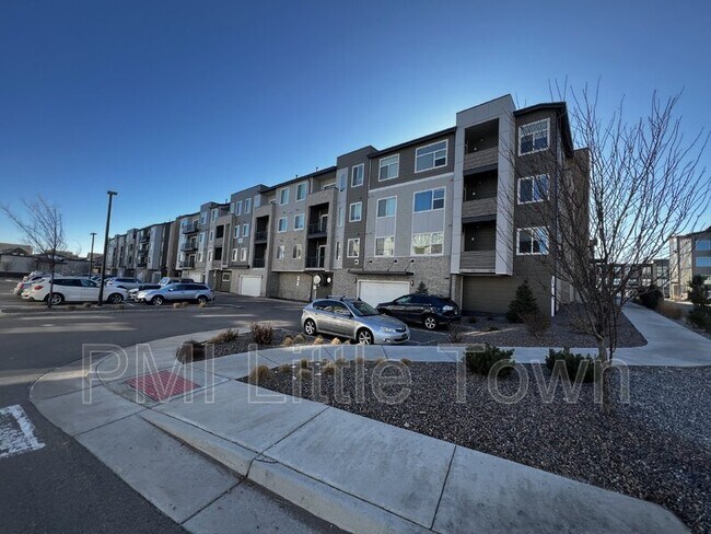 Primary Photo - 460 E Fremont Pl