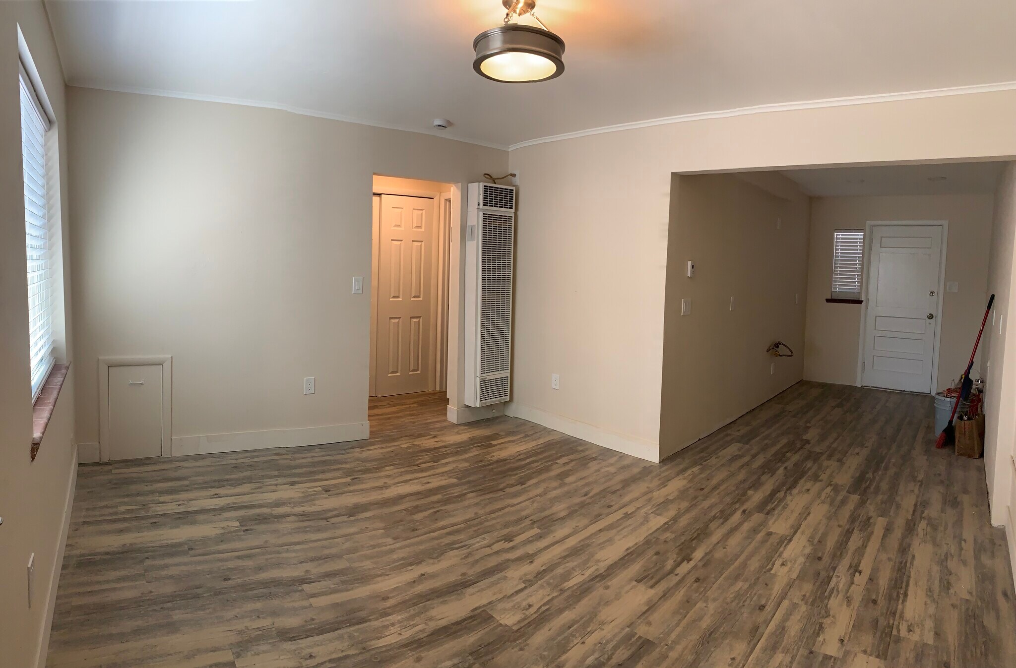 Living room - 1077 Colorado Blvd