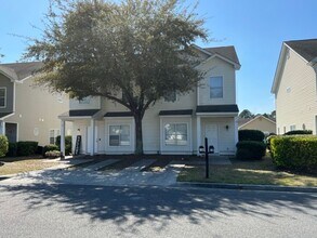Building Photo - Newly Updated Townhome in Olde Town Village, Bluffton