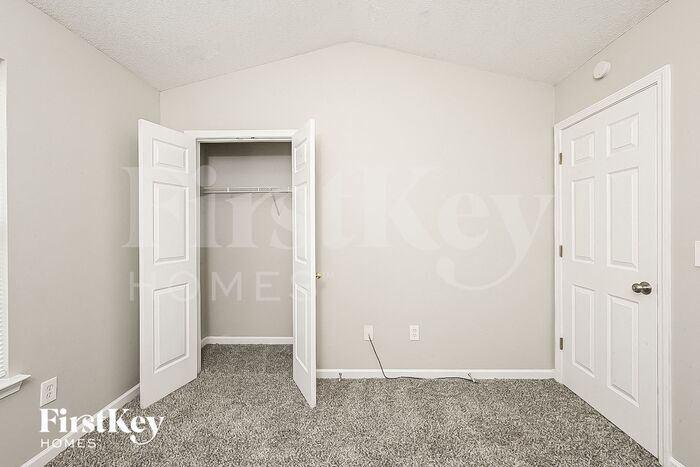 Building Photo - 409 Kendall Ln