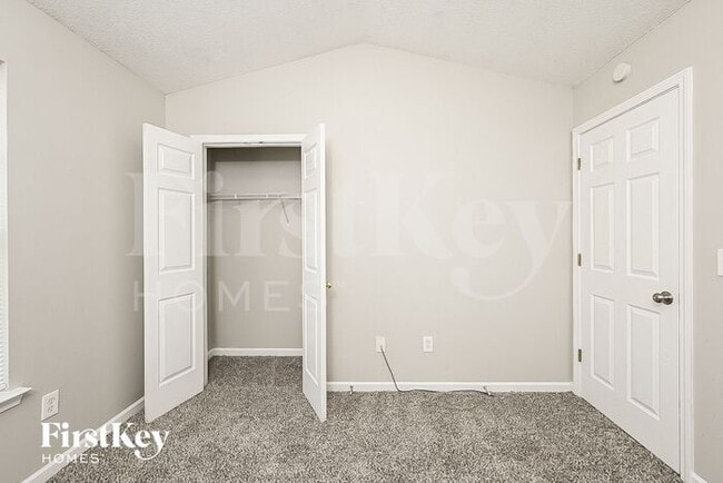 Building Photo - 409 Kendall Ln