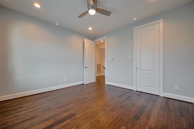 Building Photo - 9404 Glenfield Ct