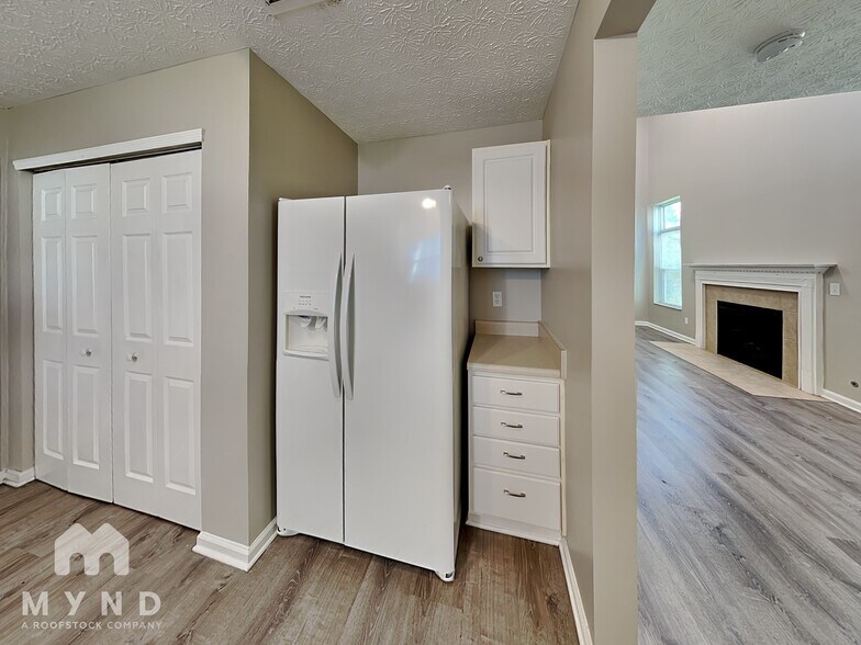 Building Photo - 2069 Prominence Dr