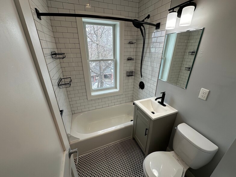 Building Photo - 231 Lafayette St