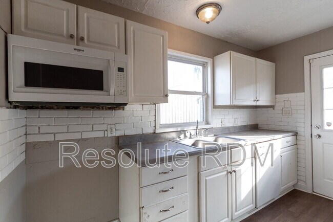 Building Photo - 7955 E 49th St