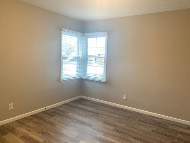 Building Photo - Completely remodeled 4 bedroom home! Hudsonville Schools