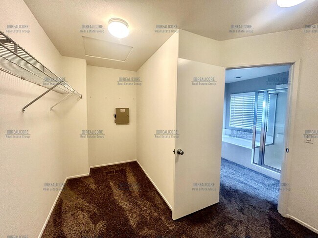 Building Photo - 34698 Yale Dr