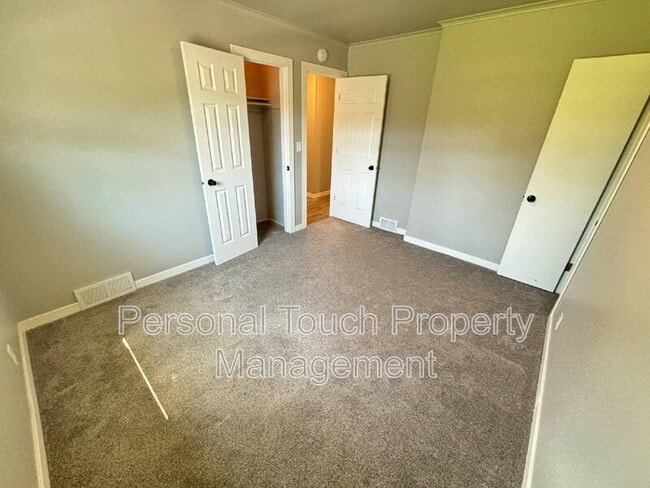 Building Photo - 1541 10th St S