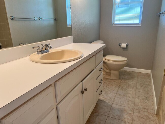 Building Photo - 4220 49th Ave S