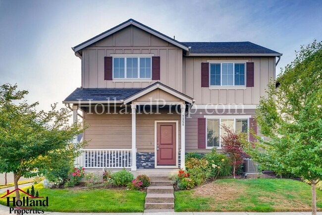 Primary Photo - Charming 4-Bedroom Home Near Parks and Tra...