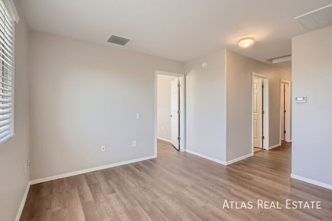 Building Photo - 9213 N Desert Earth Pl