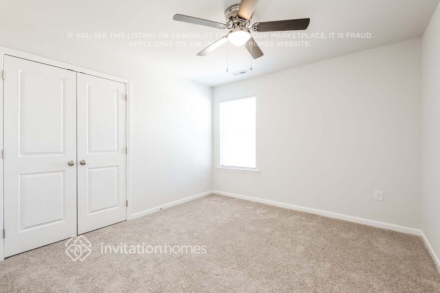 Building Photo - 3996 Zepelin Wy