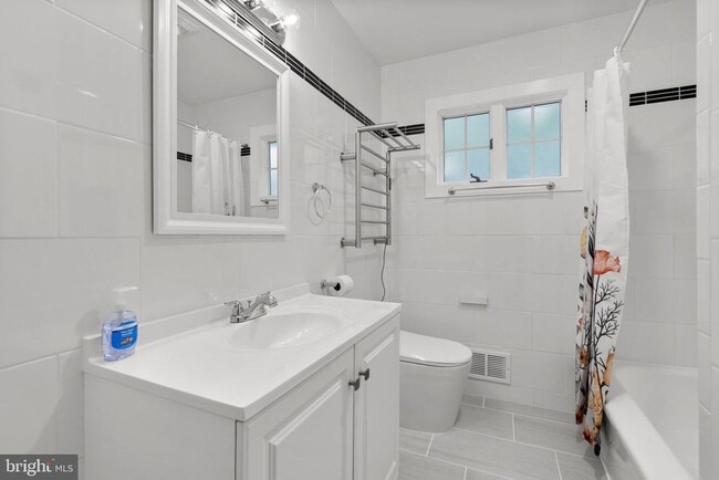 Building Photo - 308 Clagett Dr