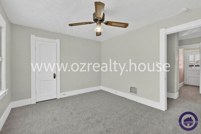 Building Photo - 1105 Ketcham Ave