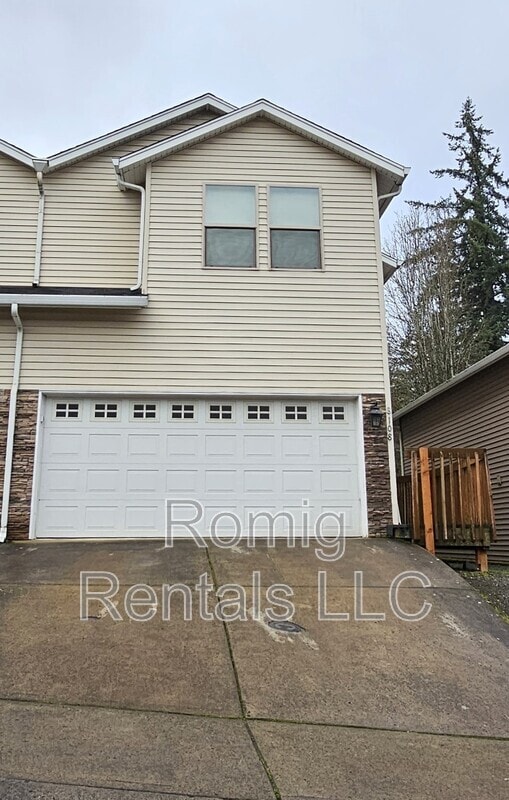 Building Photo - 8108 NE 36th Ct