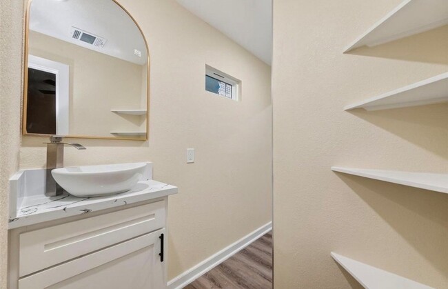 Building Photo - 2725 Avenue F