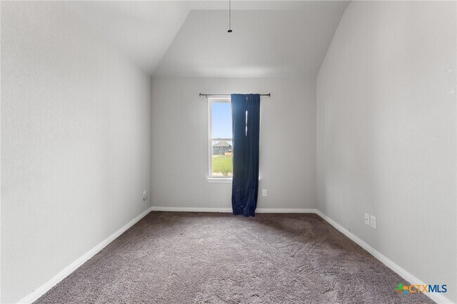 Building Photo - 6206 Golden Gate Dr