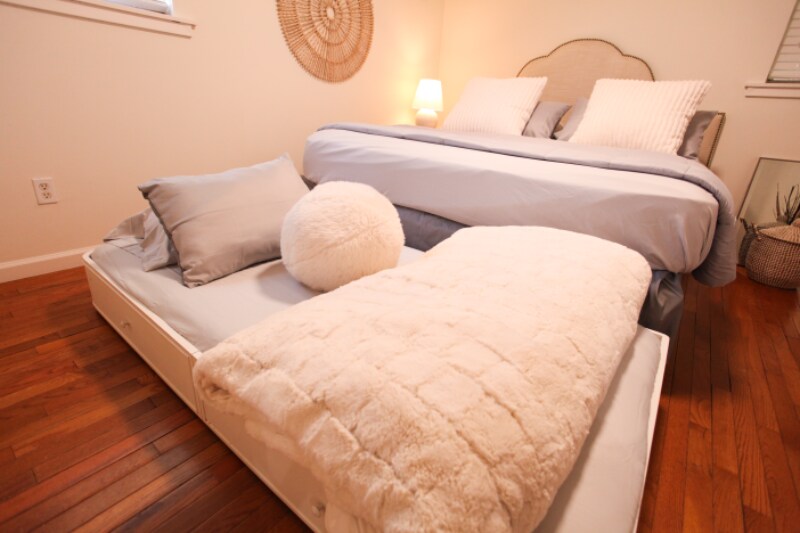 Building Photo - 915 Aberdeen Ave