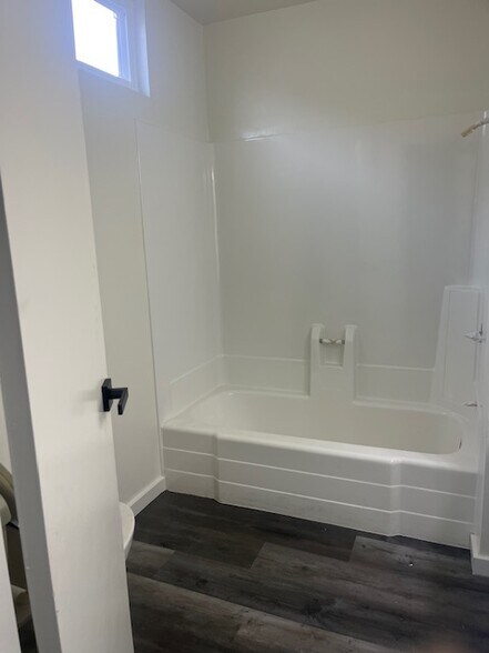 bathroom2 - 630 2nd St