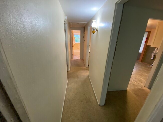 Building Photo - 1110 Roosevelt St