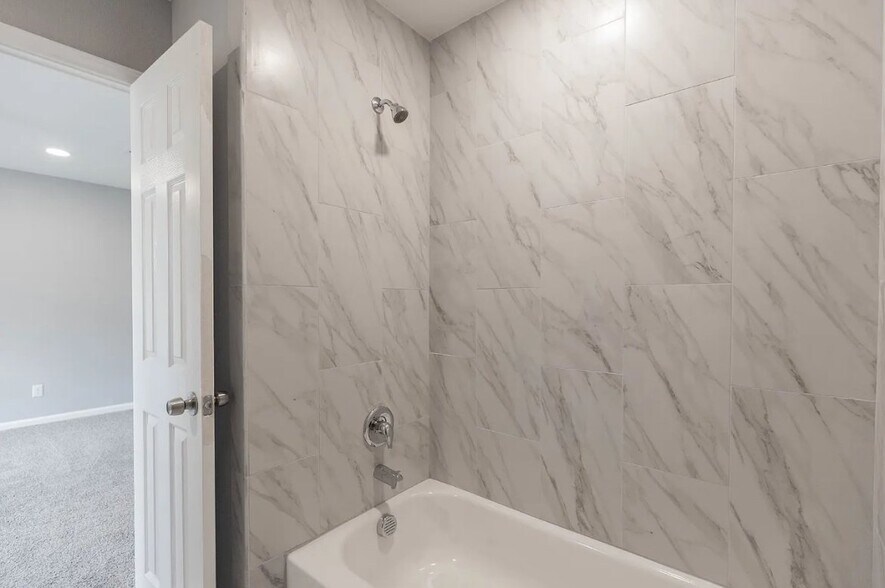 Building Photo - 311 Bundy St