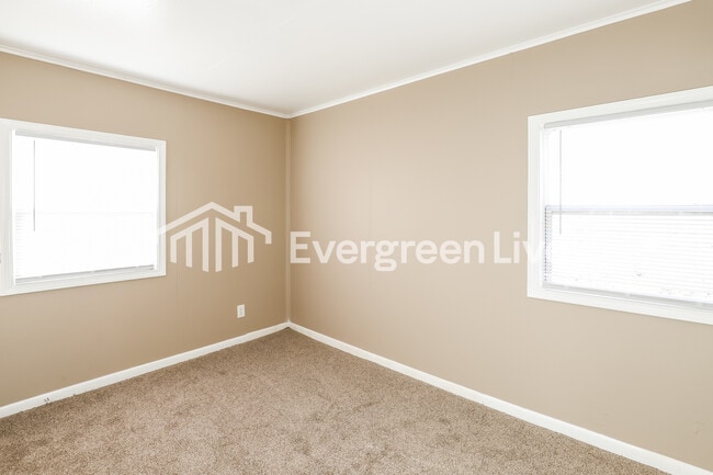 Building Photo - 6784 Franklin St